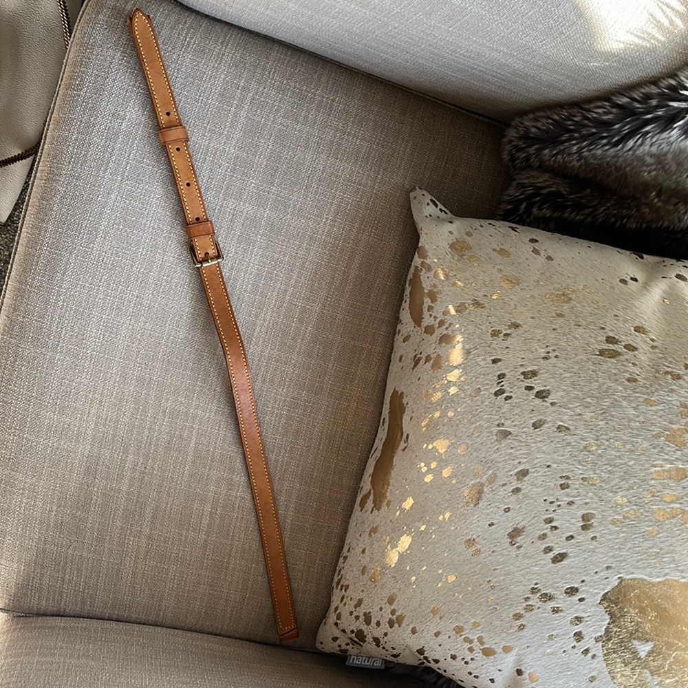 Leather Louis Vuitton strap